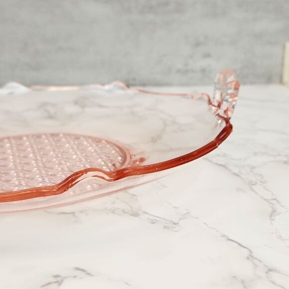 LancasterĀ VintageāPink Glass Landrum 10" Handheld Salad Serving Plate - Picture 4 of 9